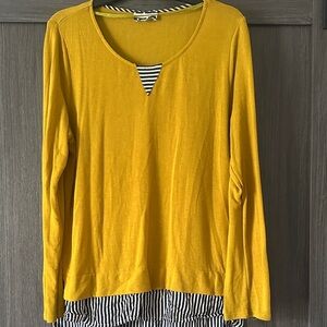 Euc comme toi lightweight shirt with slight hi low hem size L